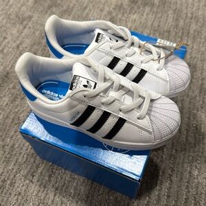 Adidas Superstar